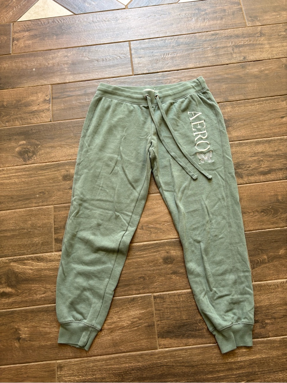 Aeropostale Girls' Olive Green Drawstring Jogger Sweatpants and Sweatshirt